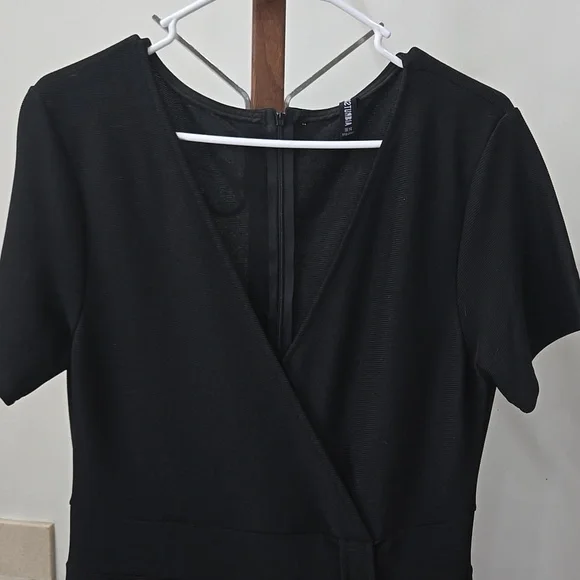 Disturbia Black Dressy Back Zip Jumsuit Size 10 - Picture 2 of 7